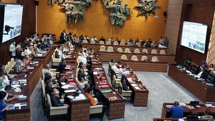 Raker Menhub-Menteri PUPR dan Komisi V DPR