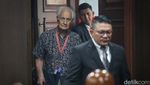 Romo Magnis Sebut Presiden Bagi Bansos demi Capres Bagai Pegawai Mencuri