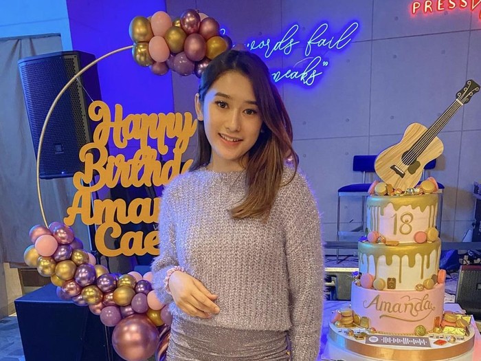 Serunya Amanda Caesa, Anak Parto Saat Cicip Hot Pot dan Belanja Buah