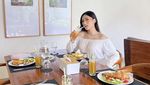 Serunya Amanda Caesa, Anak Parto Saat Cicip Hot Pot dan Belanja Buah