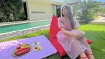 Serunya Amanda Caesa, Anak Parto Saat Cicip Hot Pot dan Belanja Buah