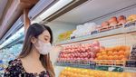 Serunya Amanda Caesa, Anak Parto Saat Cicip Hot Pot dan Belanja Buah
