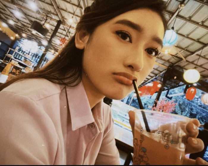 Serunya Amanda Caesa, Anak Parto Saat Cicip Hot Pot dan Belanja Buah Serunya Amanda Caesa, Anak Parto Saat Cicip Hot Pot dan Belanja Buah