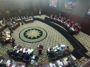 Sidang Dimulai, Saksi dan Ahli KPU-Bawaslu Akan Beri Keterangan di MK