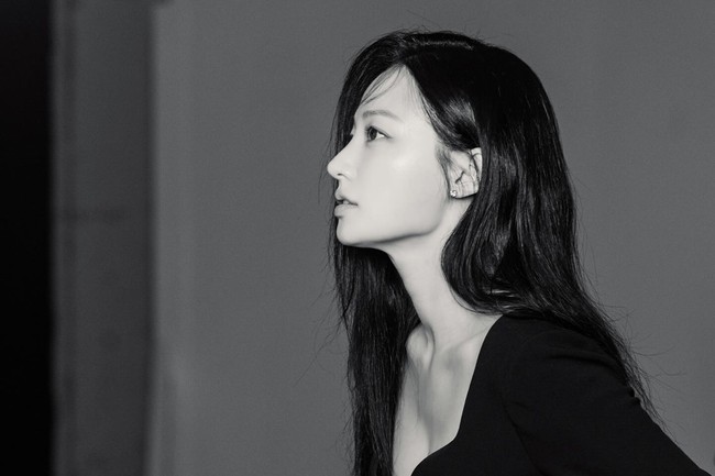 Kasus itu tidak ada hubungannya dengan penuduh. Aktris tidak pernah bertemu penuduh. Kami ragu mengungkap fakta dia keluarkan karena fakta bahwa kasusnya tidak ada hubungan dengan penuduh. Kami sekarang mengumpulkan bukti pencemaran nama baik secara internal, kata King Kong by Starship.  Foto: Instagram @hayoonsong1202