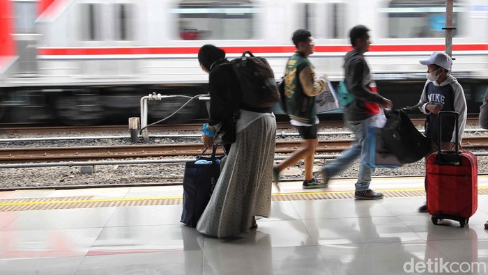 Lonjakan Signifikan Pemudik Lebaran, KAI Catat Peningkatan 10%