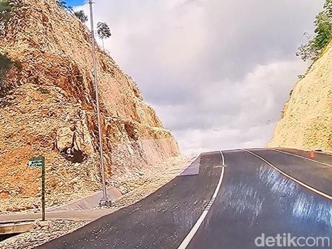 Sudjianto bersama keluarga memilik mudik lebih awal ke Madiun, Jawa Timur. Mereka sehingga bisa berwisata hingga kulineran di momen curi start mudik ini. (dok Pribadi/Sudjianto)