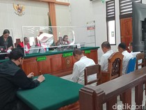 Terdakwa Penyerangan Kantor Satpol PP Denpasar Akui Aniaya Petugas