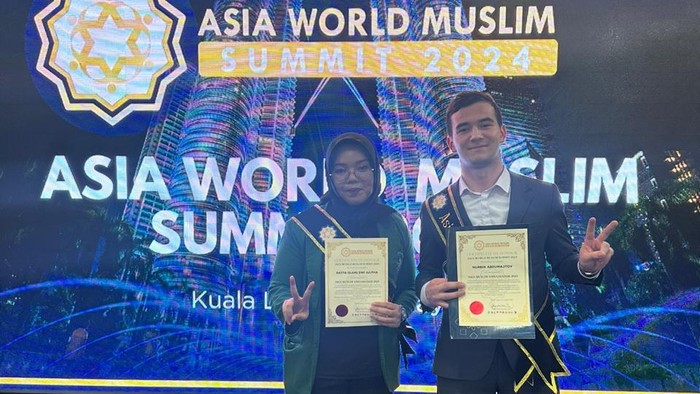 Mahasiswa UMI Makassar bernama Rasya meraih prestasi pada Asia World Muslim Summit 2024 di Kuala Lumpur.