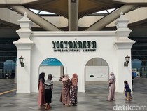 Viral Jemaah Umrah Terlantar di Bandara YIA, Begini Penjelasannya