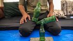 Aksi Keren Pemuda Gaza Menyeimbangkan Benda