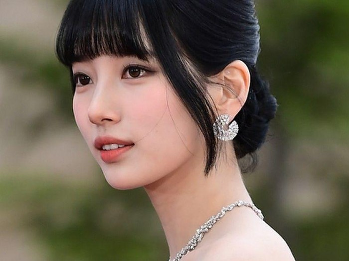 Bae Suzy Penyanyi dan aktris Bae Suzy menghadiri acara The 3rd Blue Dragon Series Awards di Sangsang Platform di Jung-gu pada 25 Juni 2024 di Incheon, Korea Selatan.