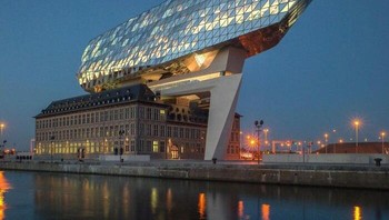 Otoritas Pelabuhan, Antwerpen, Belgia Foto: Boredpanda