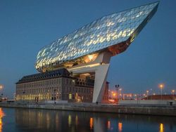 Bangunan Unik di Bumi Mirip Markas Alien