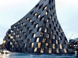 Bangunan Unik di Bumi Mirip Markas Alien