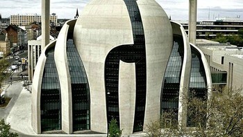 The Central Mosque - Cologne, Jerman Foto: Boredpanda