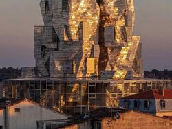 Bangunan Unik di Bumi Mirip Markas Alien