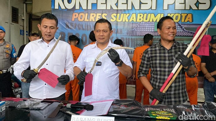 2 Kelompok Bentrok gegara Rebutan Lahan Parkir di Sukabumi