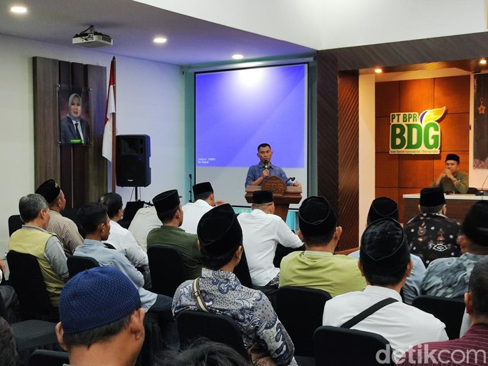 Bupati Gunungkidul, Sunaryanta, saat berpidato di acara konsolidasi kader DPC PKB Gunungkidul, DIY, Rabu (3/4/2024).