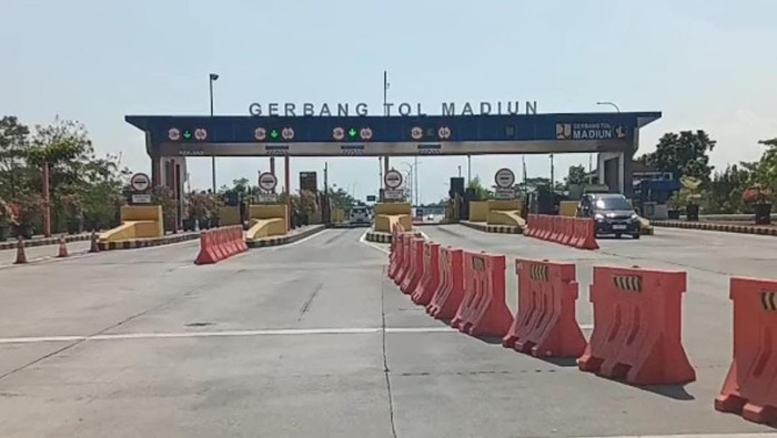Gerbang Tol Madiun