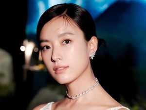 Ibu Han Hyo Joo Debut Jadi Artis di Usia 63, Parasnya Curi Perhatian