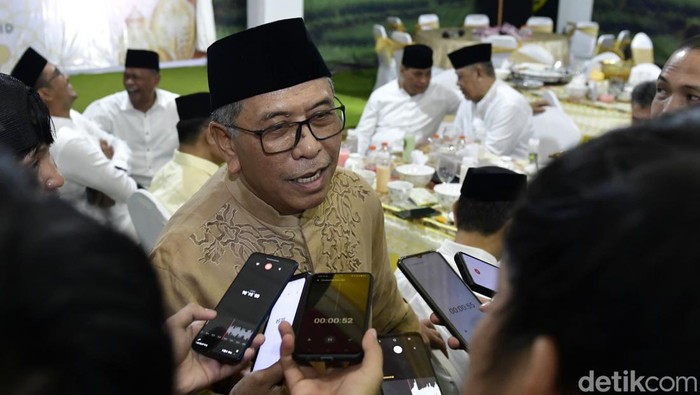 Iham Airef Sirajuddin (IAS).