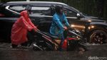 Jalan Kemang Raya Tergenang Sore Ini