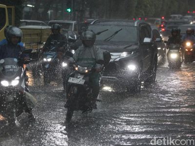 Jalan Wijaya 1-Prapanca Tergenang, Lalin Macet