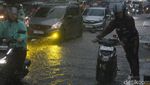 Jalan Wijaya 1-Prapanca Tergenang, Lalin Macet