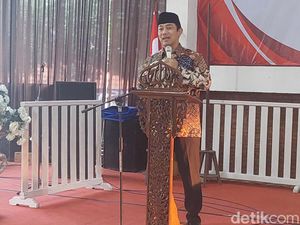 Unggul di Survei Pilgub Jateng Archi, Hendrar Prihadi: No Comment
