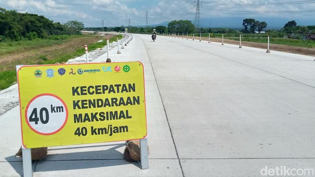 Kondisi jalan tol Jogja-Solo di Klaten yang akan dibuka fungsional saat mudik Lebaran 2024, Rabu (3/4/2024).