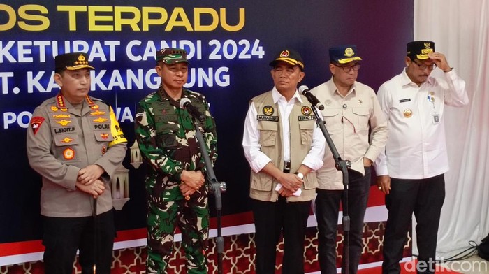 Menko Bidang Pembangunan Manusia dan Kebudayaan, Muhadjir Effendy mewanti-wanti pemudik yang menggunakan test area tidak salah saat menggunakan toilet portable