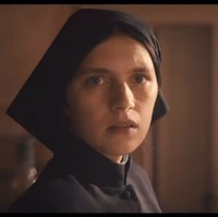 Nell Tiger Free adalah bintang utama The Fist Owen yang sedang tayang di bioskop. The First Omen adalah prekuel dari film klasik The Omen yang disebut sebagai salah satu film horor terseram sepanjang masa.  Foto: Instagram @nelltigerfree