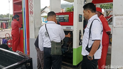 Polisi sidak SPBU di Flores Timur.