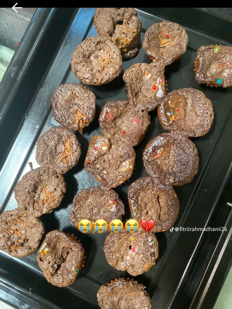 Potret Kocak Netizen Bikin Kue Lebaran yang Tak Sesuai Harapan