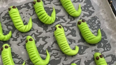 Momen Kocak Netizen Bikin Kue Lebaran yang Tak Sesuai Harapan