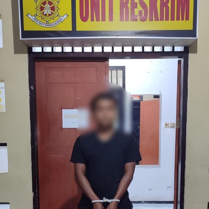 Pria berinsial MS ditangkap setelah menjambret iPhone milik warga di Jalan Ismail Marzuki, Kelurahan Cilinaya, Cakranegara, Kota Mataram, Nusa Tenggara Barat (NTB). (Foto: Istimewa)