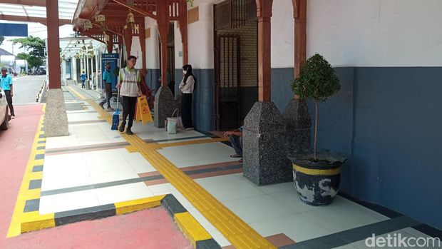 Suasana di Stasiun Cirebon