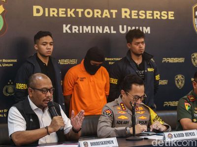 Foto Pelaku-Barbuk Pedang Kasus Pembunuhan Praka Supriyadi di Bekasi