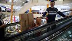 THR Cair, Warga Ramai-ramai Serbu Pusat Perbelanjaan