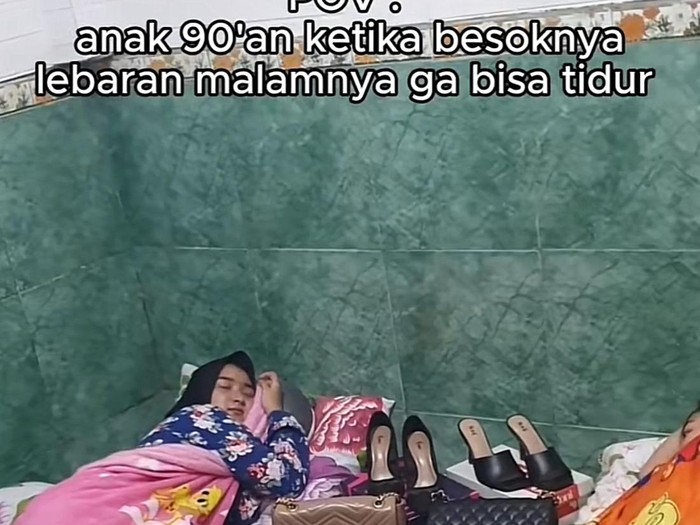 Video kocak wanita yang parodi anak generasi 90-an yang tak sabar menunggu datangnya Lebaran.