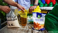 Program penjualan sembako murah yang diinisiasi Pemprov DKI Jakarta dirasakan betul manfaatnya oleh warga. Mereka mengaku sangat terbantu dan berharap program ini terus berlangsung hingga Lebaran 2024.  