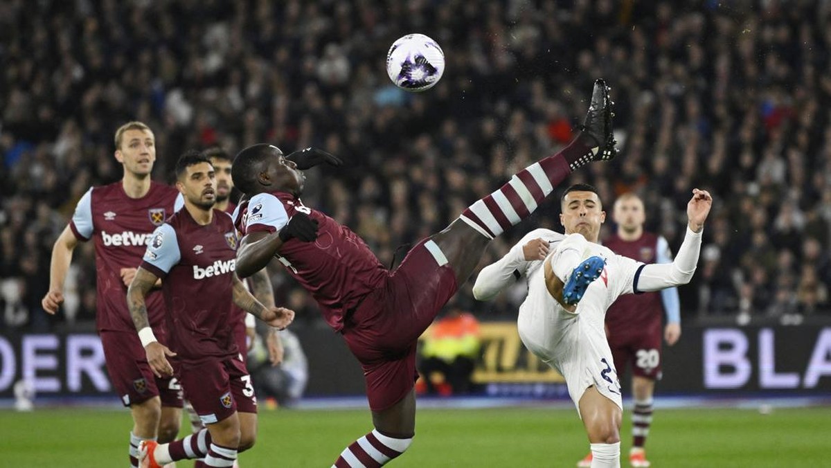 West Ham Vs Tottenham Hotspur selesai 1-1 (REUTERS/TONY OBRIEN)