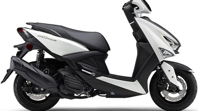 Tampang Motor Baru Yamaha yang Mesinnya Irit dan Bagasinya Muat Helm
