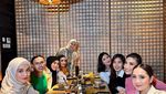 So Sweet! Aurel Hermansyah dan Atta Halilintar Dinner ala Warung Tenda