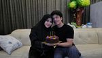 So Sweet! Aurel Hermansyah dan Atta Halilintar Dinner ala Warung Tenda