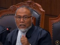 BW Debat Panas dengan Tim 02, Ketua MK: Kalau Mau Bicara Semua, Keluar Saja!