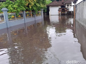 Sejumlah Lokasi di Denpasar Banjir, Ini Penyebabnya
