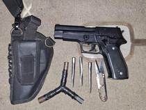 Dikenal Licin, Komplotan Curanmor Berpistol Dibekuk dalam Bus