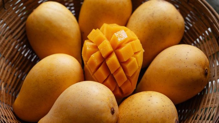 Bikin Netizen Kaget! Ini Fakta Temuan Benang Hitam di Buah Mangga